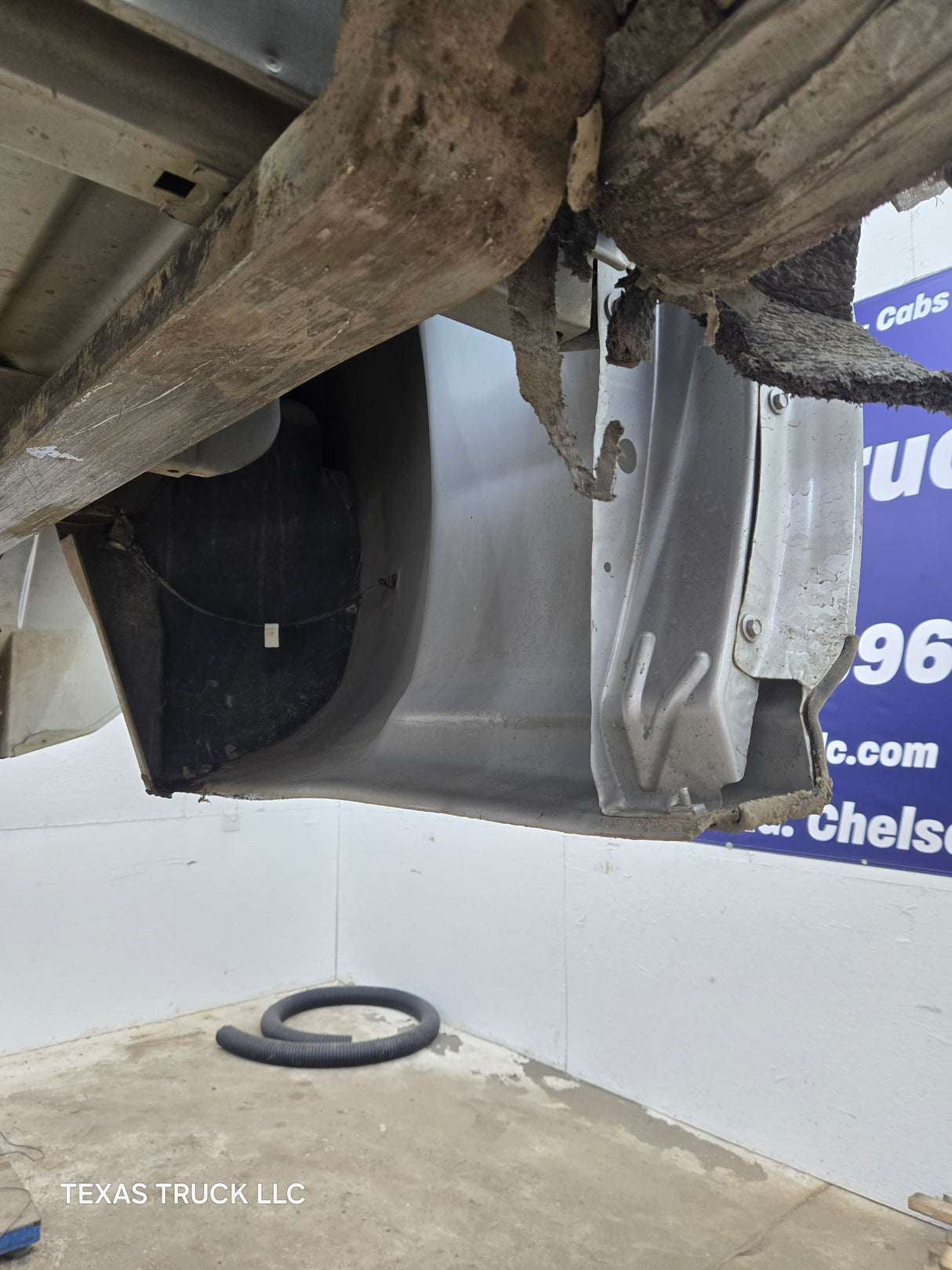 2014-2019 Chevrolet Silverado / GMC Sierra 3500 HD 8' Dually Truck Bed