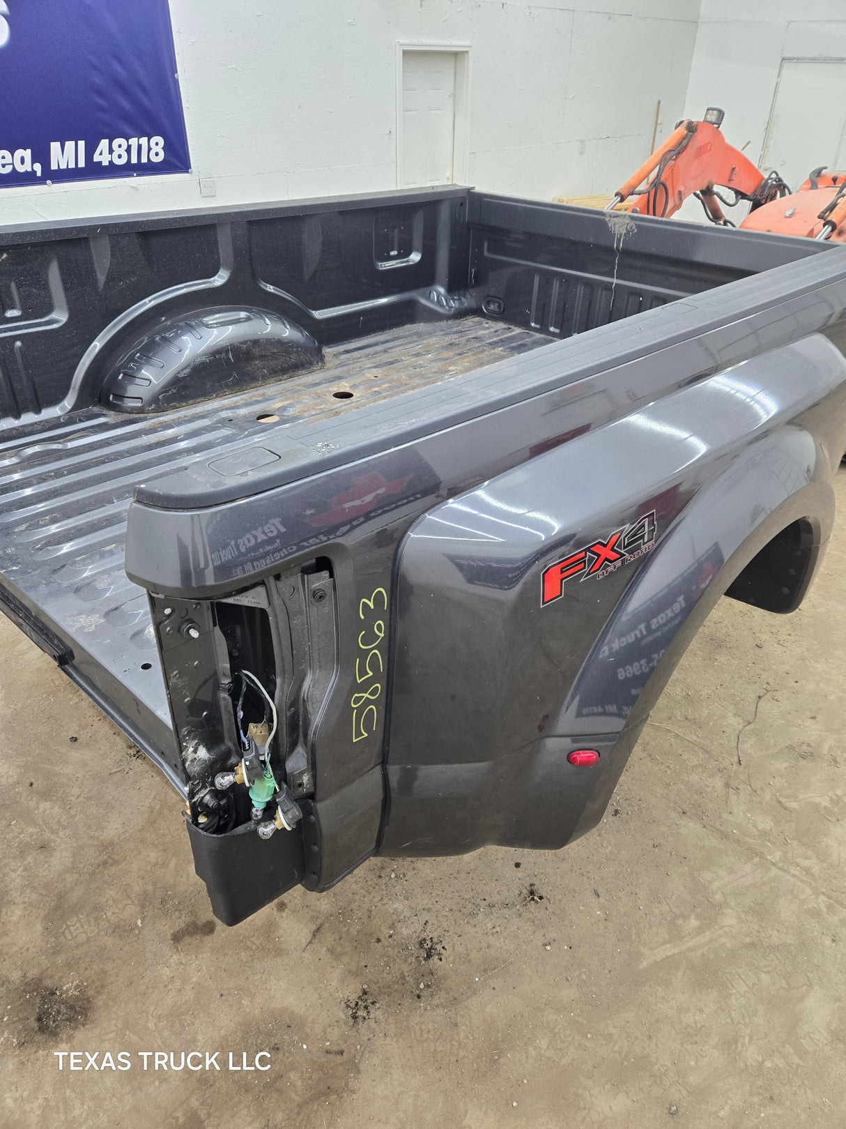 2017-2022 Ford Super Duty F350 F450 F550 8' Dually Bed