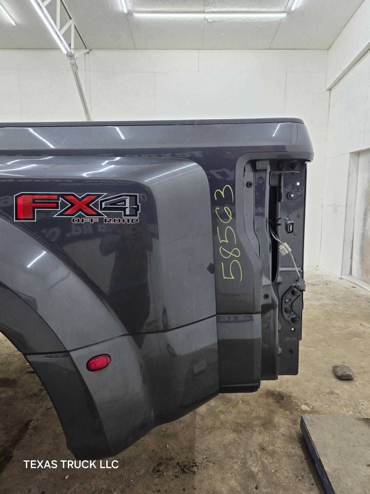 2017-2022 Ford Super Duty F350 F450 F550 8' Dually Bed