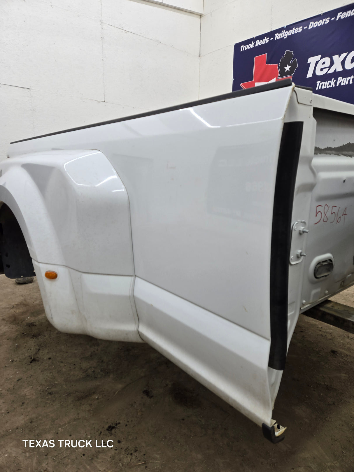 2017-2022 Ford Super Duty F350 F450 F550 8' Dually Bed - Oxford white