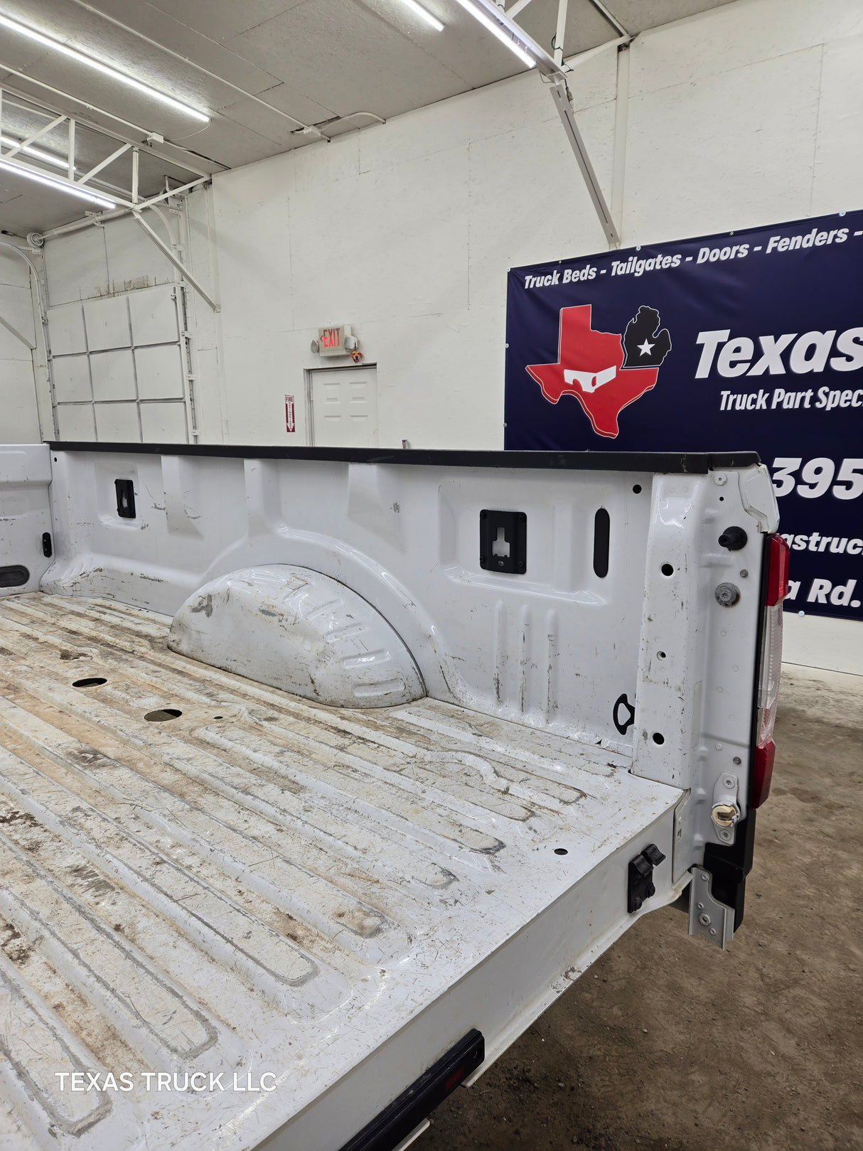 2017-2022 Ford Super Duty F350 F450 F550 8' Dually Bed - Oxford white