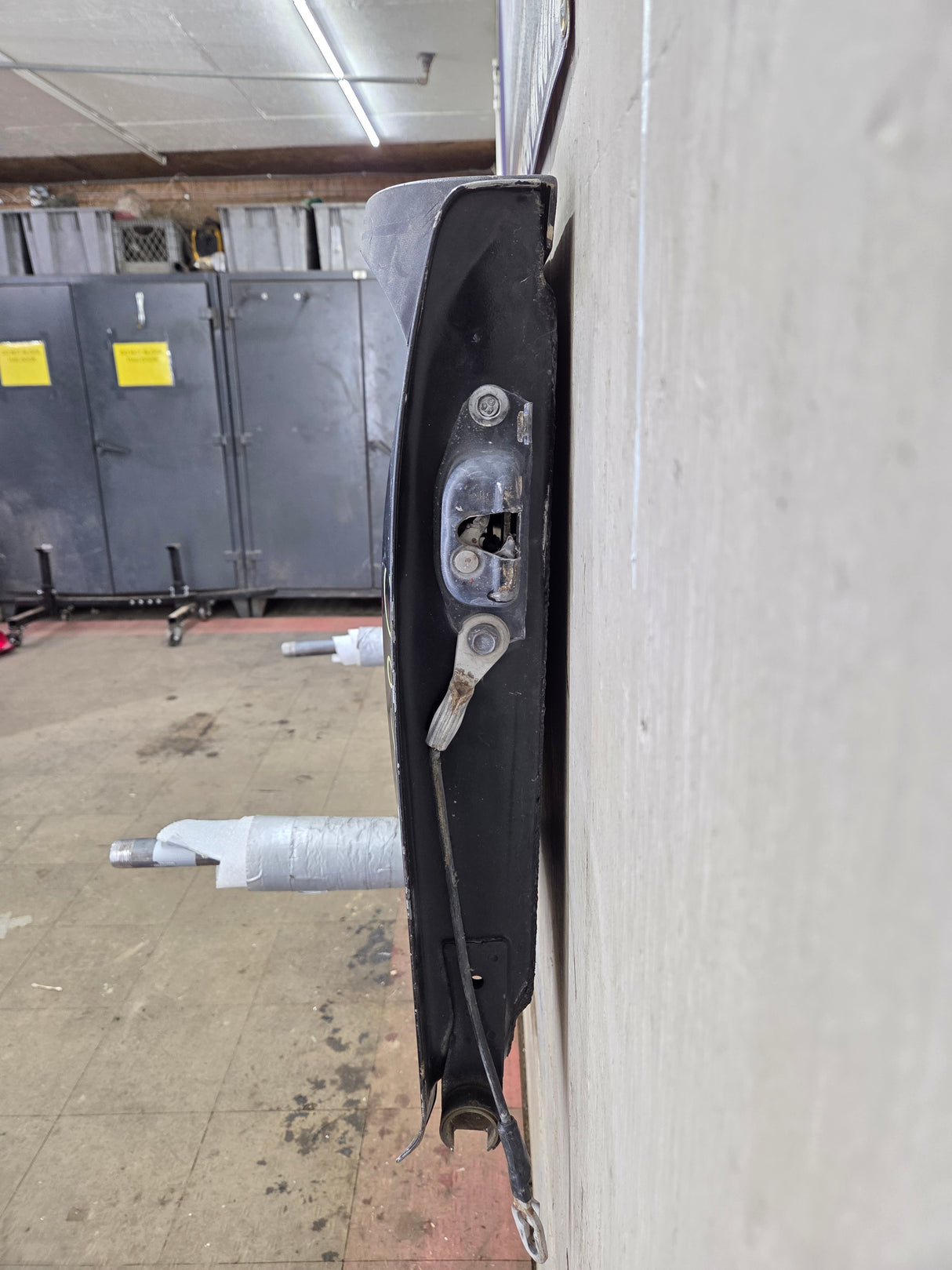 2007-2013 Chevrolet Silverado / GMC Sierra 1500 2500 3500 HD Tailgate