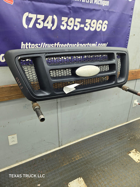 2004-2008 Ford F150 Grill XL - Black *DAMAGE