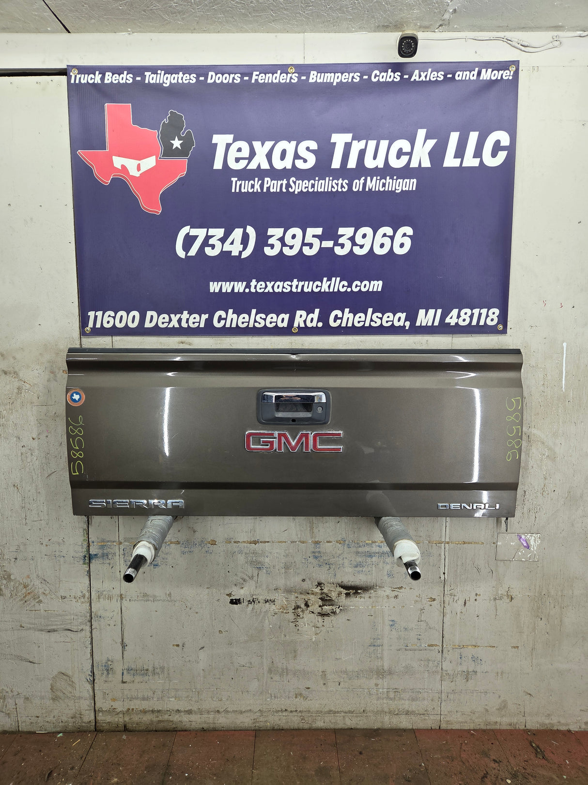 2014-2019 Chevrolet Silverado / GMC Sierra 1500 2500 3500 HD Tailgate