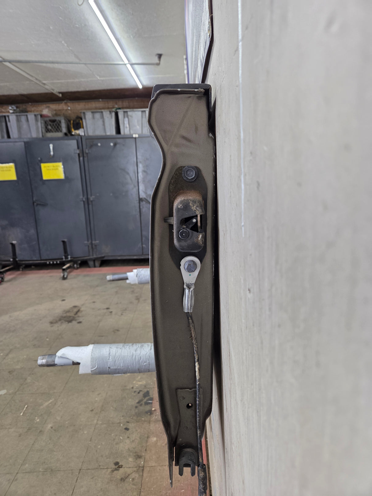 2014-2019 Chevrolet Silverado / GMC Sierra 1500 2500 3500 HD Tailgate