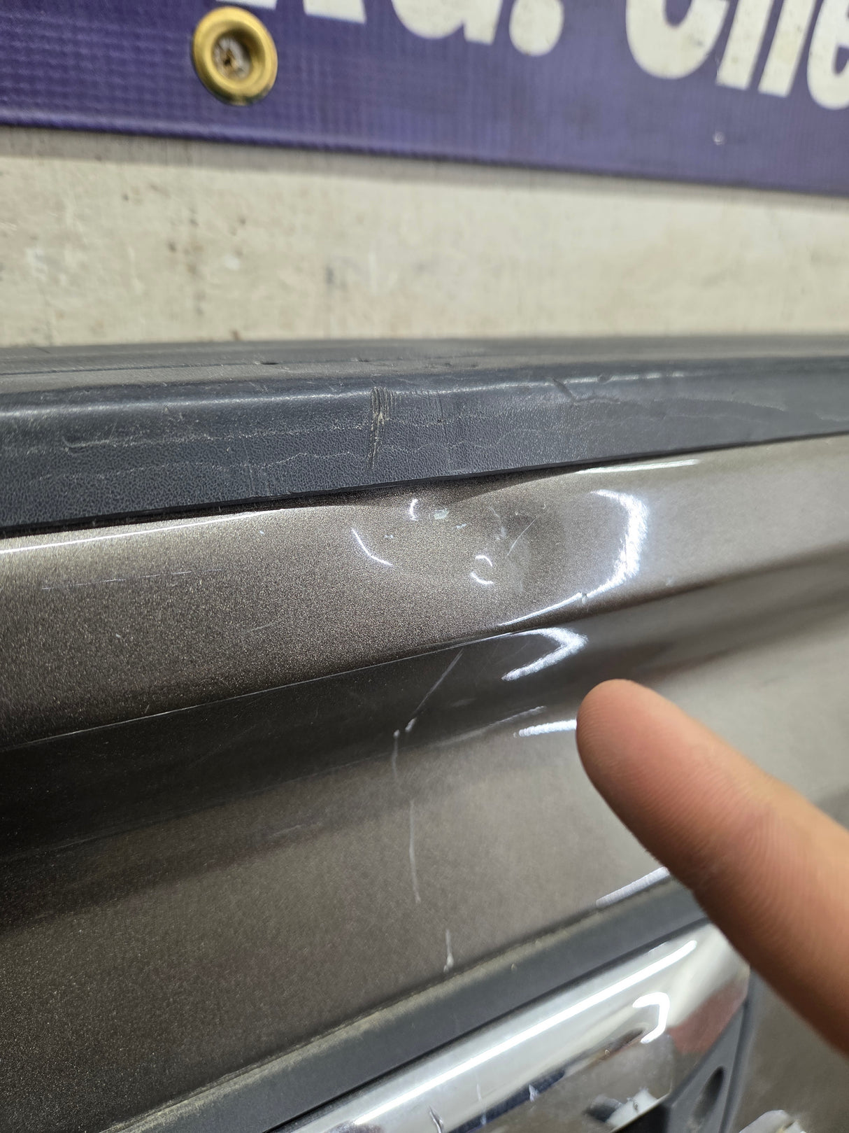 2014-2019 Chevrolet Silverado / GMC Sierra 1500 2500 3500 HD Tailgate