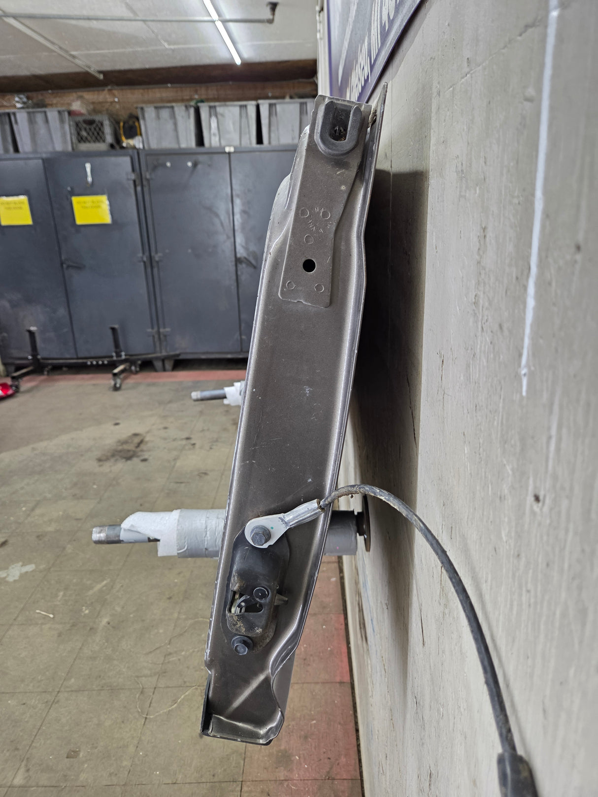 2014-2019 Chevrolet Silverado / GMC Sierra 1500 2500 3500 HD Tailgate