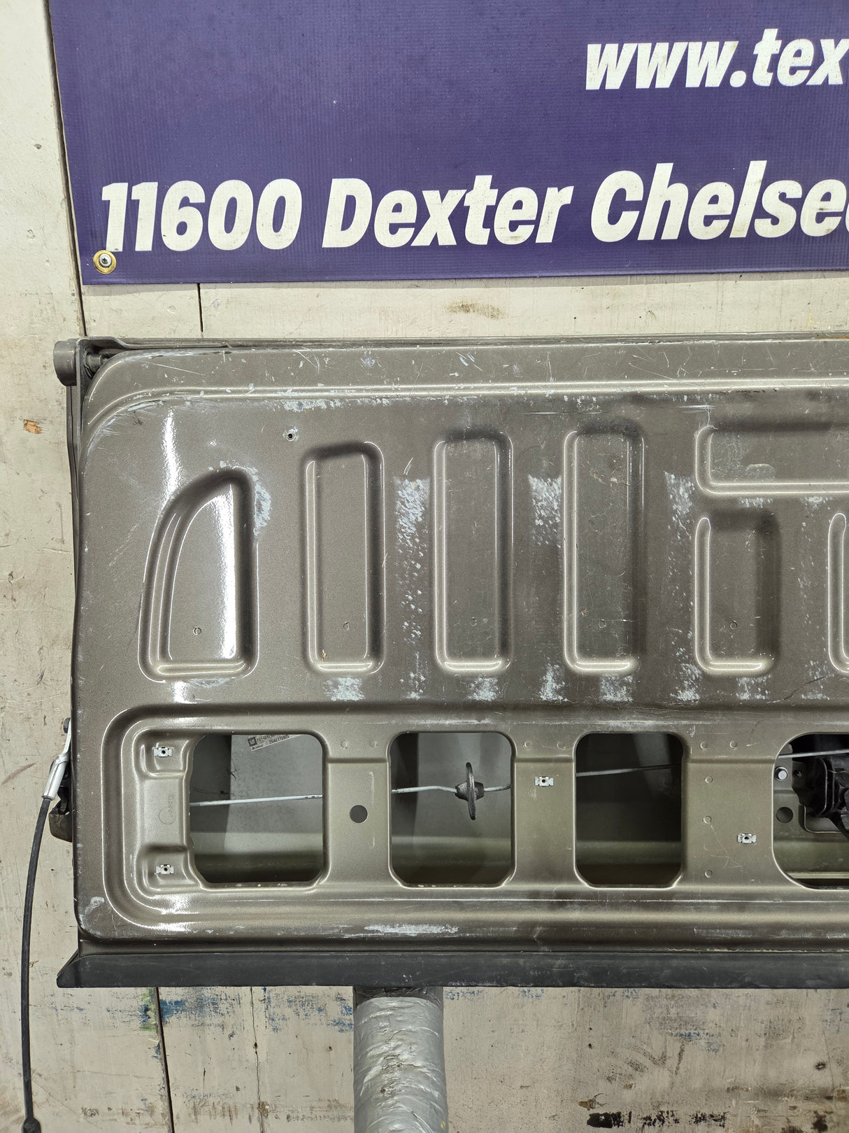 2014-2019 Chevrolet Silverado / GMC Sierra 1500 2500 3500 HD Tailgate