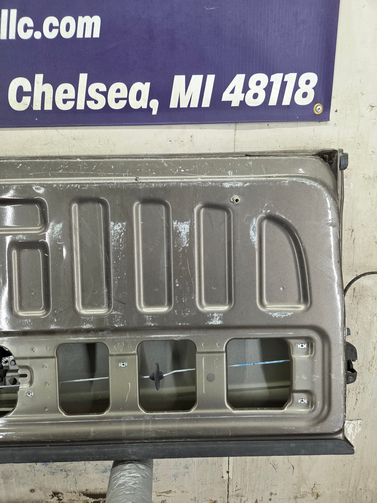 2014-2019 Chevrolet Silverado / GMC Sierra 1500 2500 3500 HD Tailgate