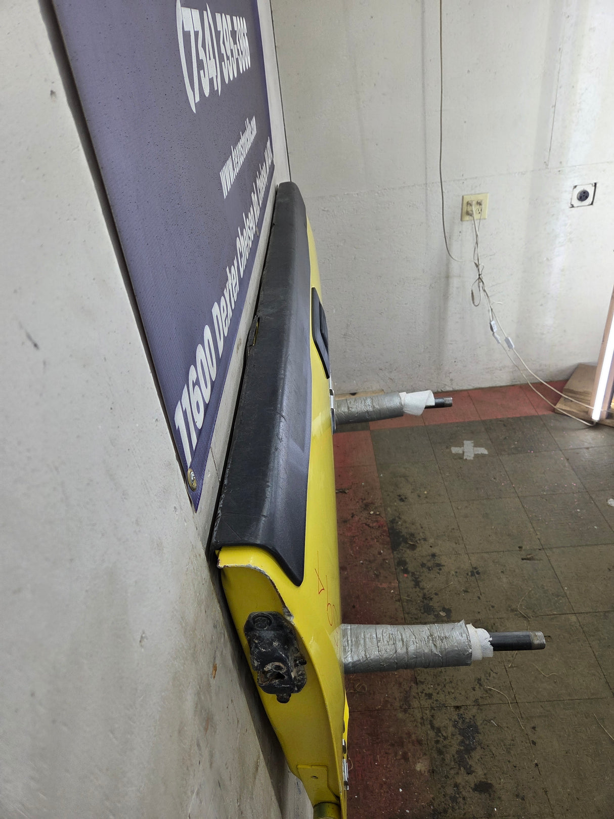 2007-2013 Chevrolet Silverado / GMC Sierra 1500 2500 3500 HD Tailgate