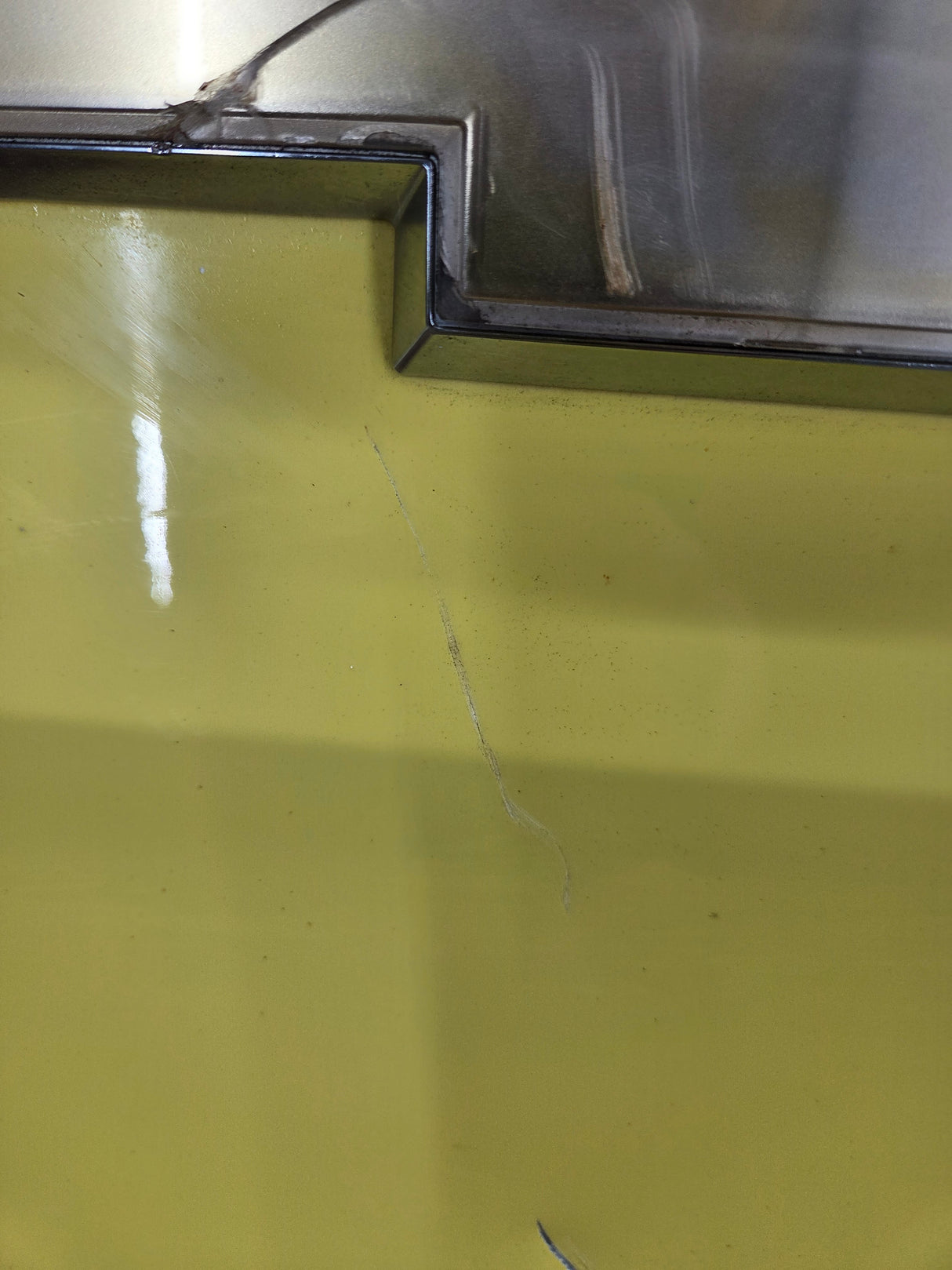 2007-2013 Chevrolet Silverado / GMC Sierra 1500 2500 3500 HD Tailgate