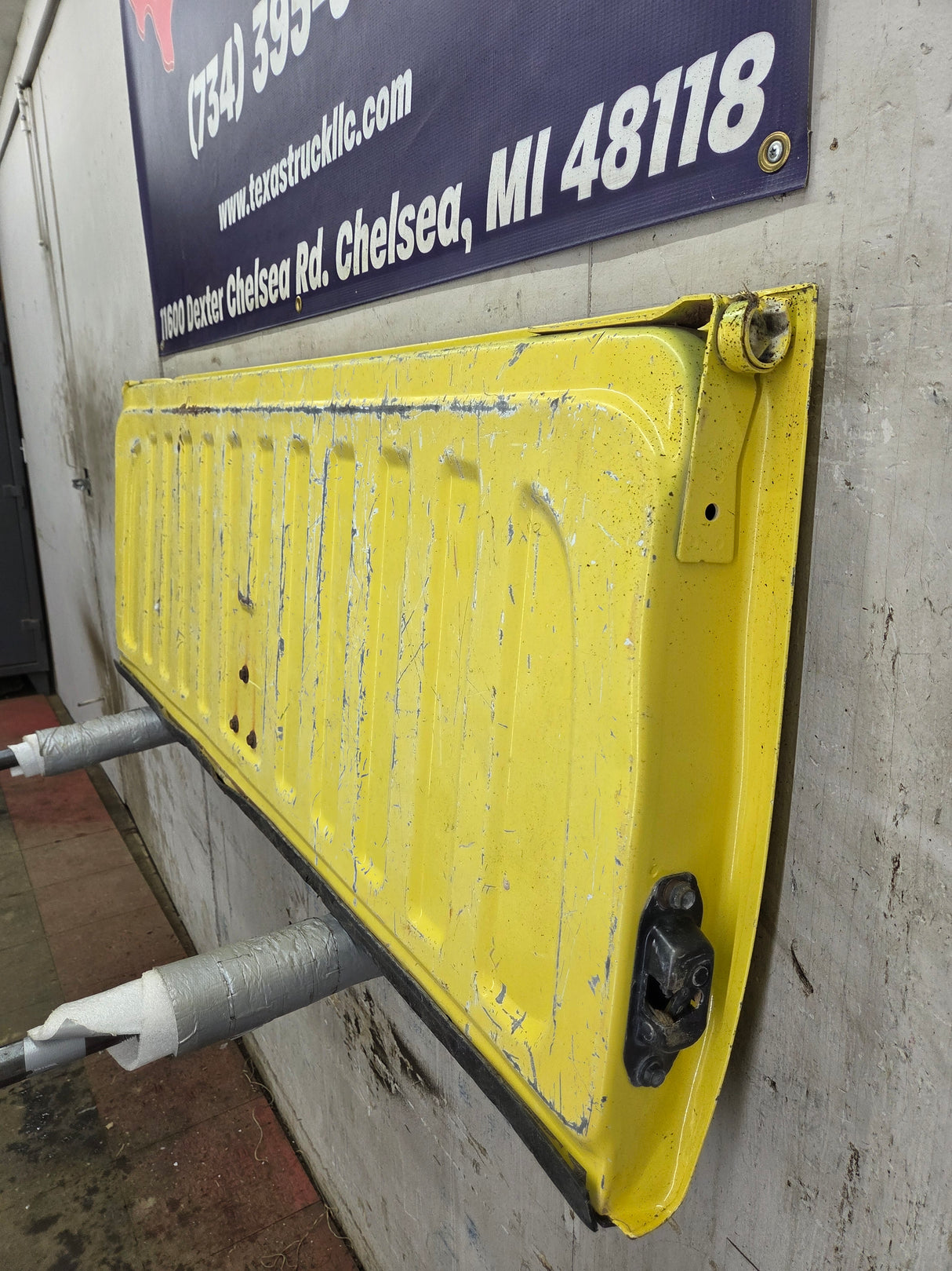 2007-2013 Chevrolet Silverado / GMC Sierra 1500 2500 3500 HD Tailgate