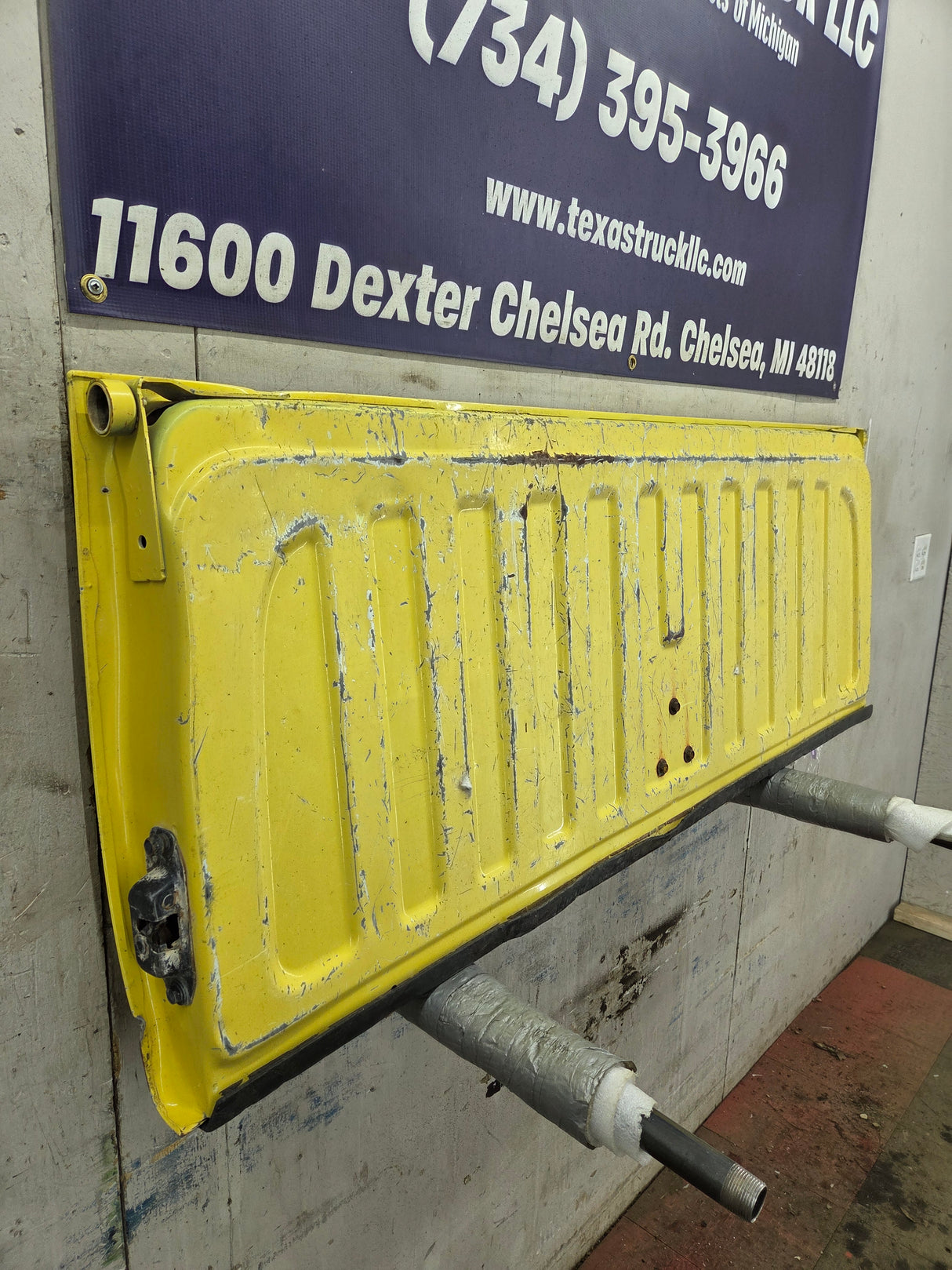 2007-2013 Chevrolet Silverado / GMC Sierra 1500 2500 3500 HD Tailgate