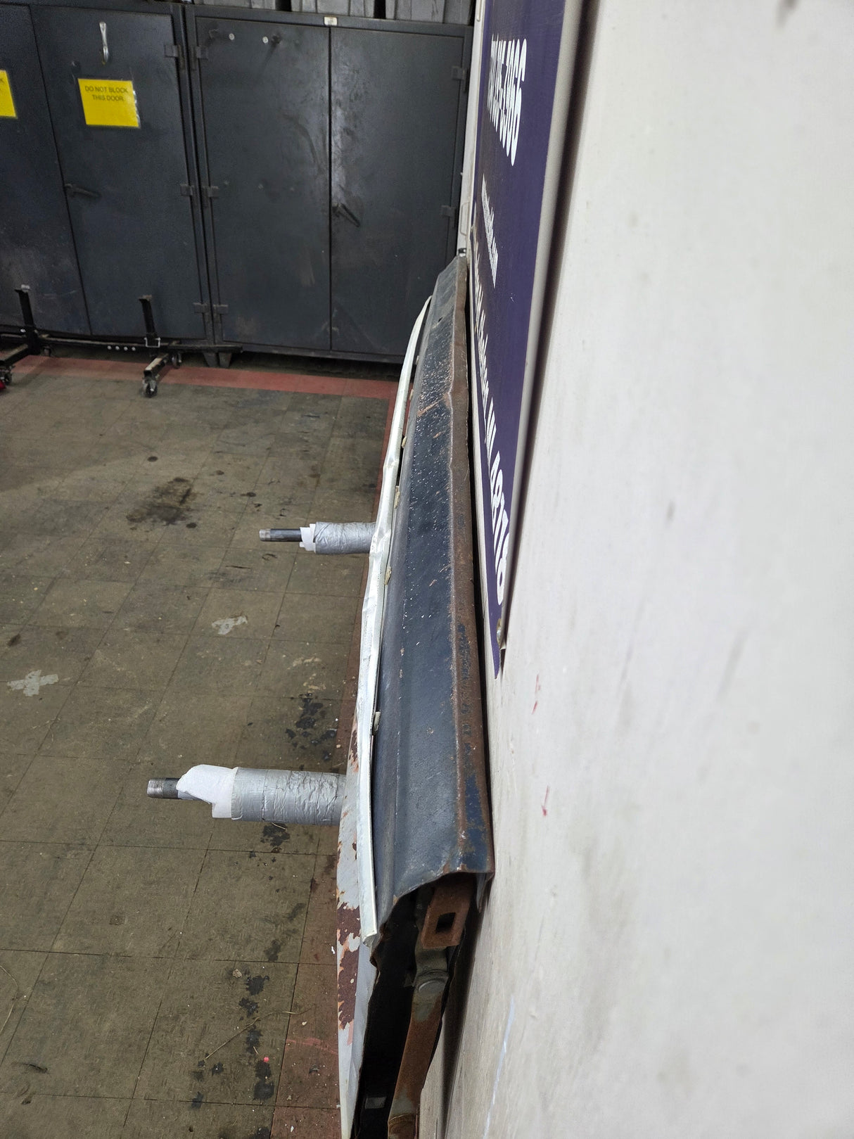 1980-1997 Bullnose / Bricknose / OBS Ford F100 F150 F250 F350 Tailgate *DAMAGE