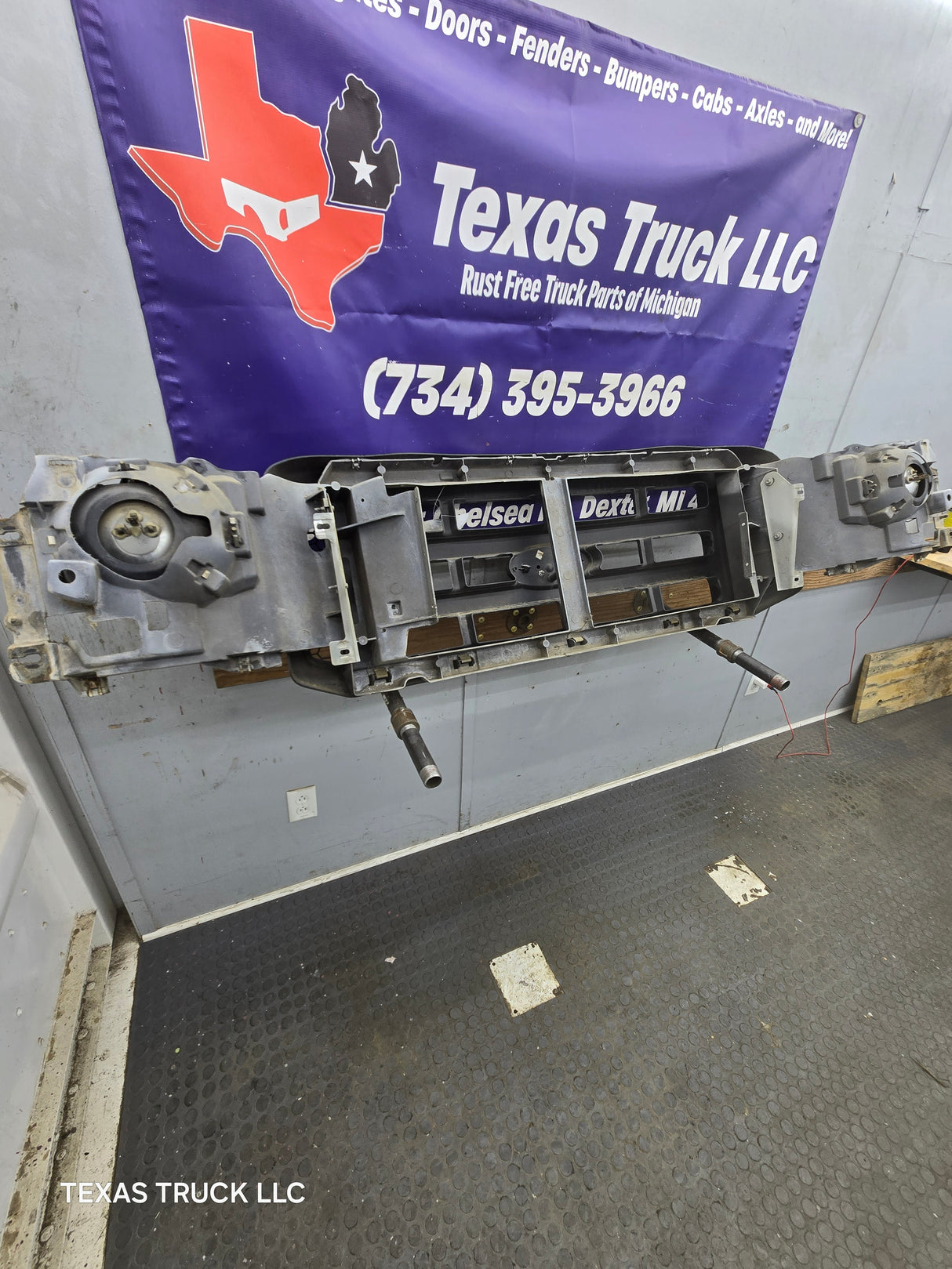 2005-2007 Ford Super Duty Excursion Header Panel / Grill Support F250 F350 F450 F550