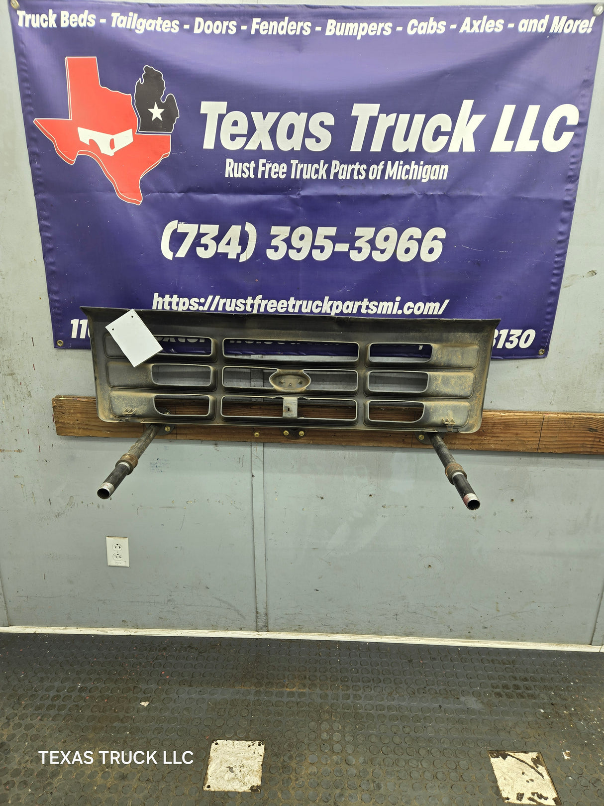 1992-1997 Ford F150 F250 F350 F450 F550 Grill