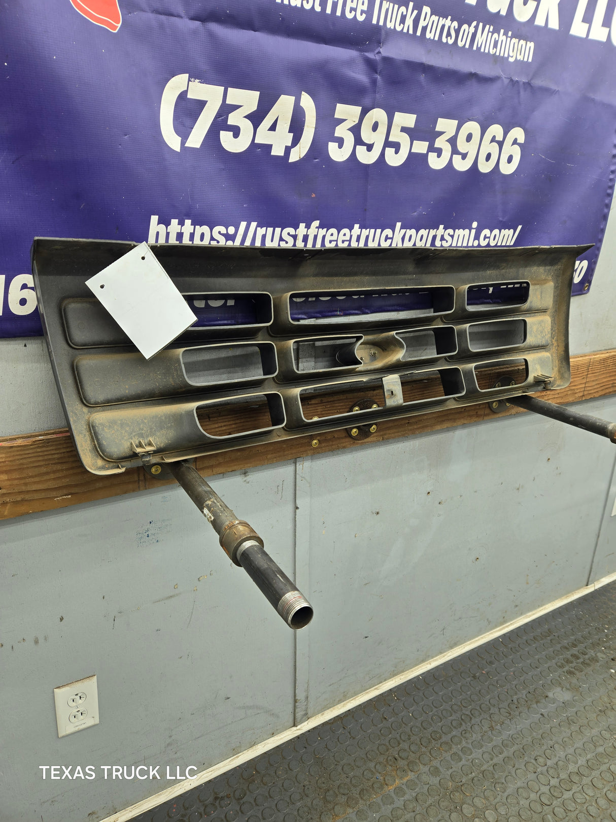 1992-1997 Ford F150 F250 F350 F450 F550 Grill