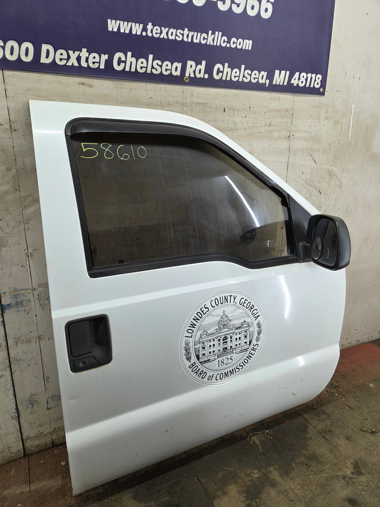 1999-2011 Ford Super Duty / Excursion Front Passenger Side RH Door F250 F350 F450 F550