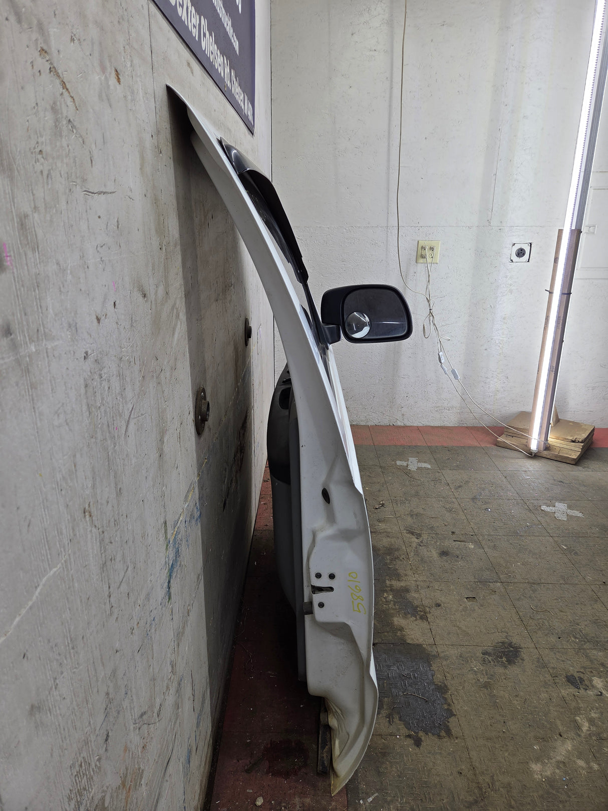 1999-2011 Ford Super Duty / Excursion Front Passenger Side RH Door F250 F350 F450 F550