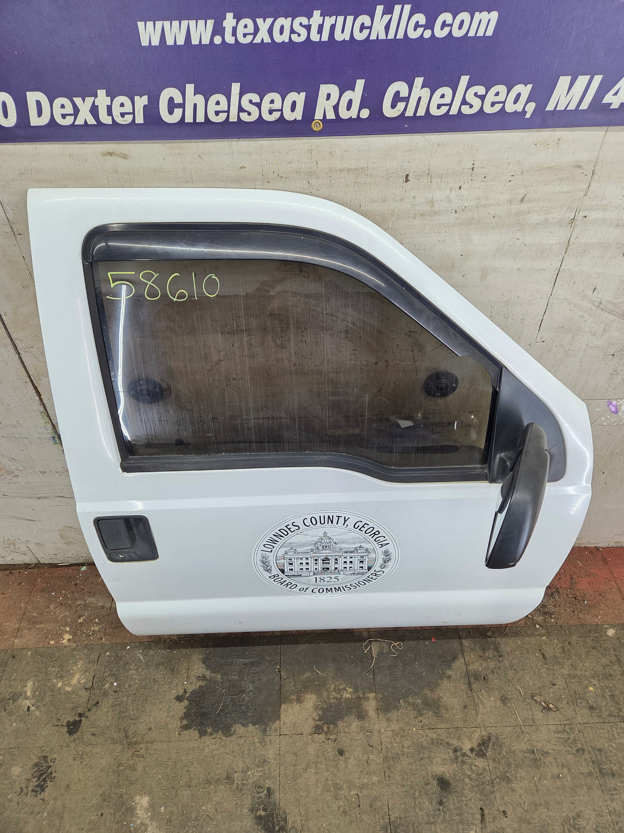 1999-2011 Ford Super Duty / Excursion Front Passenger Side RH Door F250 F350 F450 F550