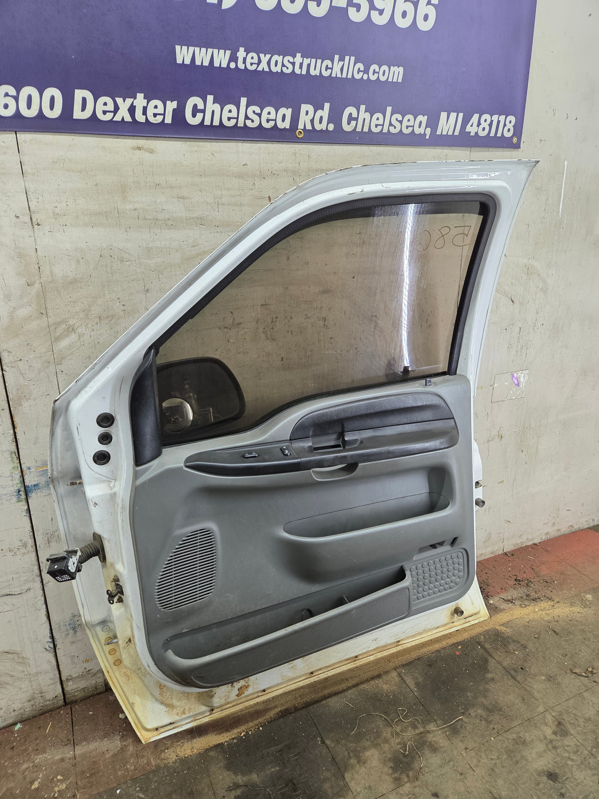 1999-2011 Ford Super Duty / Excursion Front Passenger Side RH Door F250 F350 F450 F550