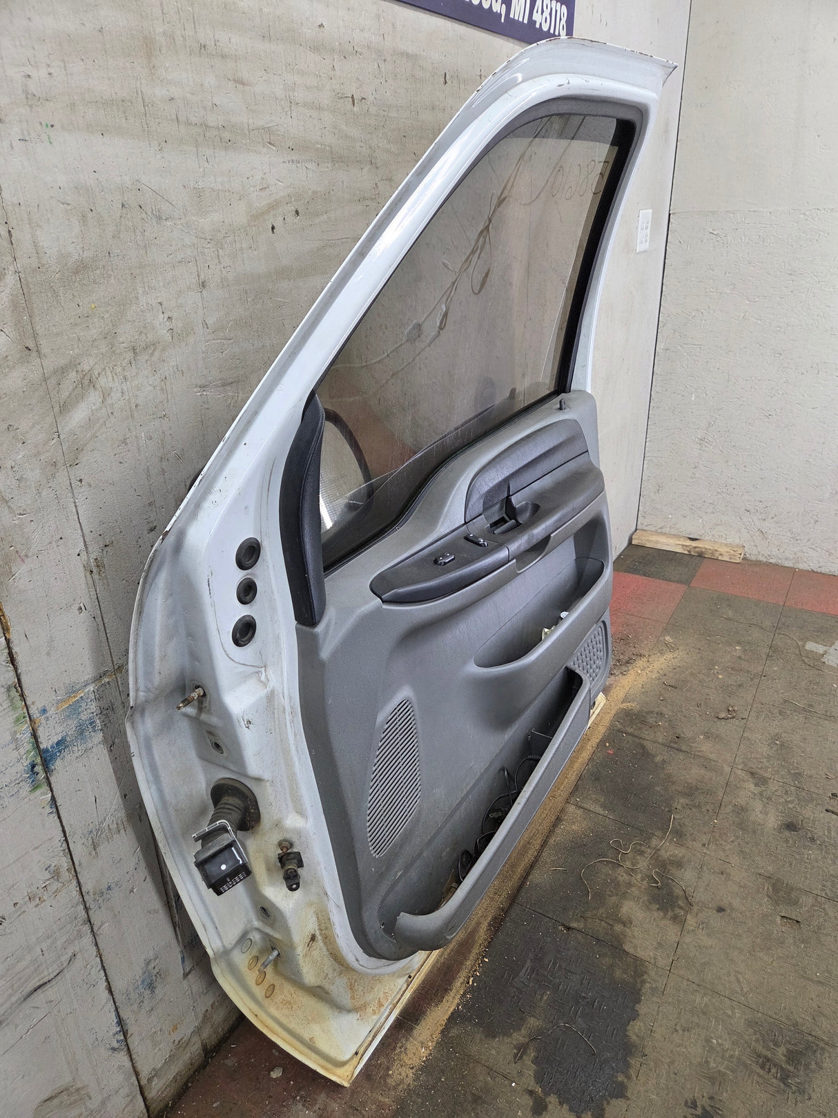 1999-2011 Ford Super Duty / Excursion Front Passenger Side RH Door F250 F350 F450 F550
