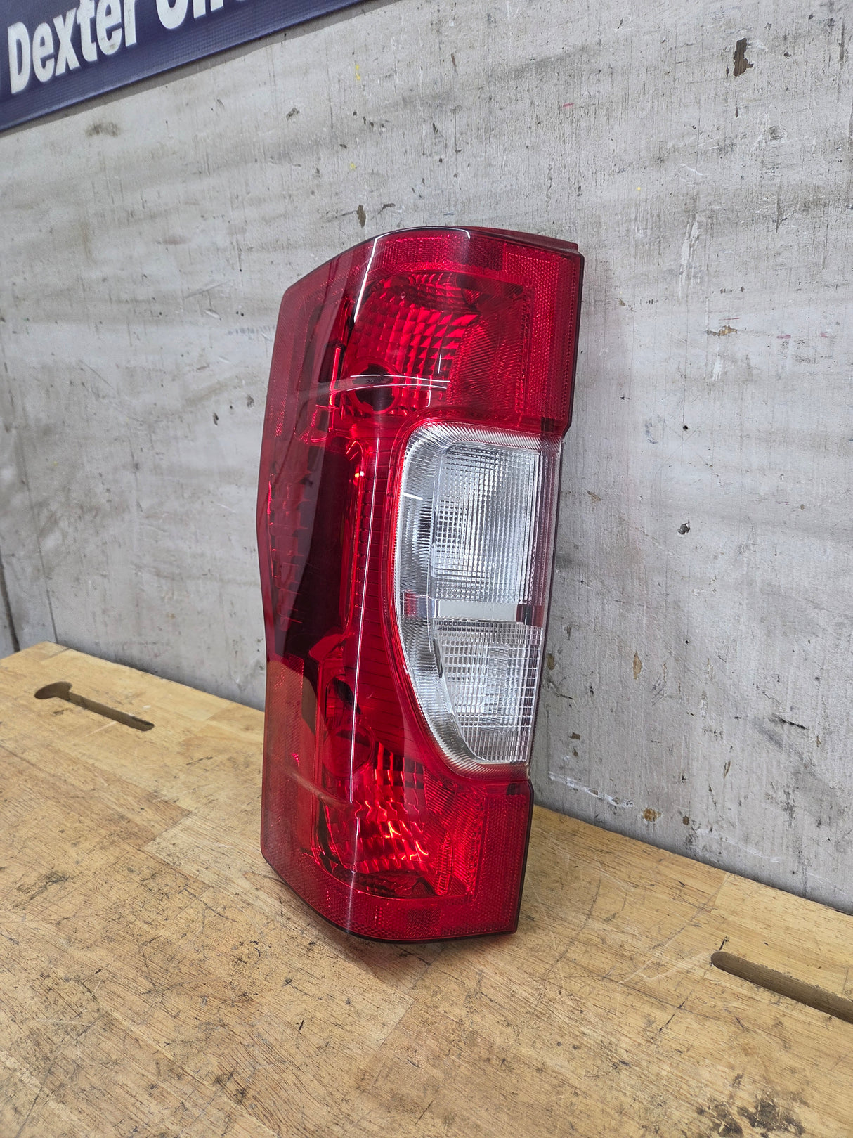 2020-2022 Ford Super Duty F250 F350 F450 F550 LH Driver Side Tail Light Halogen LC3B-13B505-AD