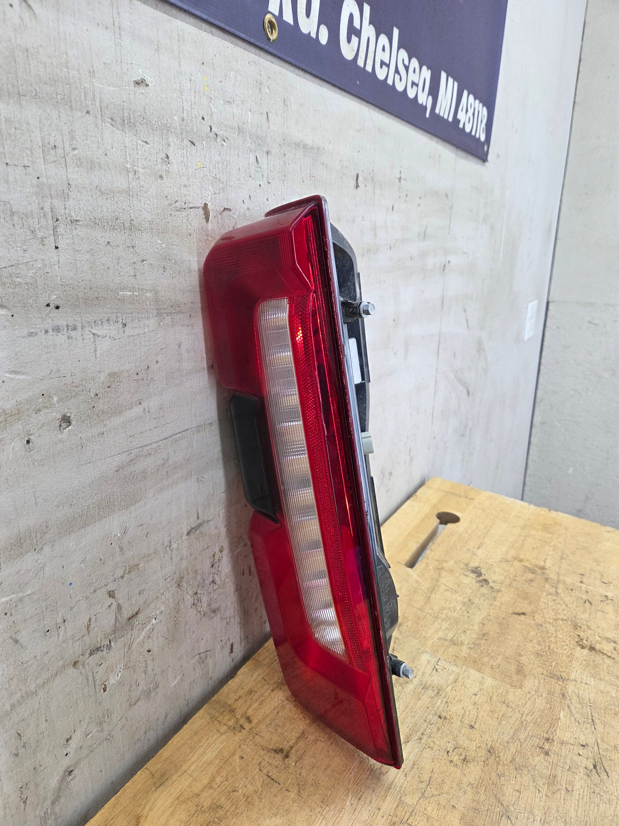 2023-2026 Ford Super Duty F250 F350 RH Incandescent Passenger Side Tail Light With Bliss PC3B-13B504-BJ