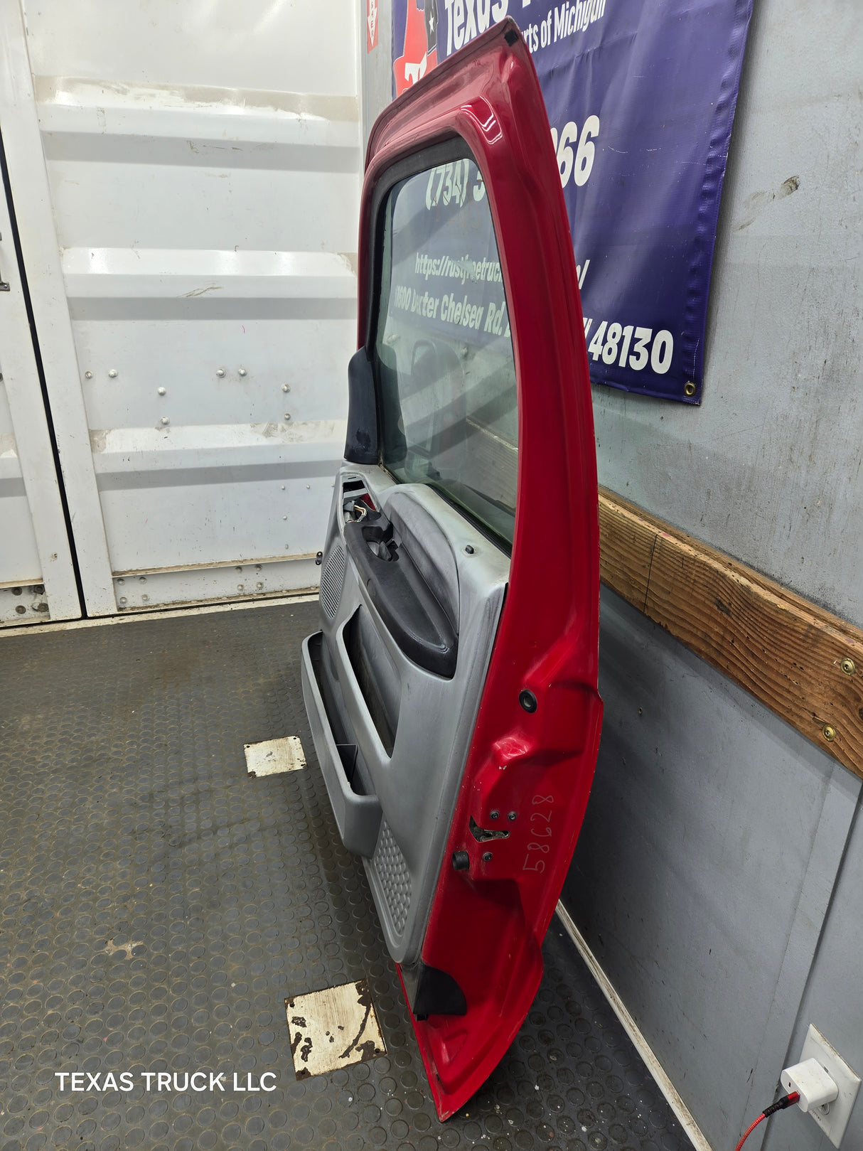 1999-2011 Ford Super Duty / Excursion Front Passenger RH Door F250 F350 F450 F550