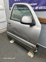 1999-2006 Chevrolet Silverado / GMC Sierra 1500 2500 3500 HD Front Passenger Side Door RH