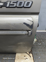1999-2006 Chevrolet Silverado / GMC Sierra 1500 2500 3500 HD Front Passenger Side Door RH