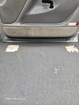 1999-2006 Chevrolet Silverado / GMC Sierra 1500 2500 3500 HD Front Passenger Side Door RH