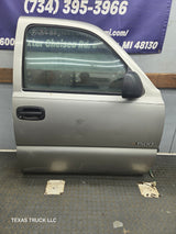 1999-2006 Chevrolet Silverado / GMC Sierra 1500 2500 3500 HD Front Passenger Side Door RH