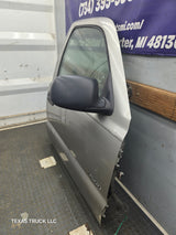 1999-2006 Chevrolet Silverado / GMC Sierra 1500 2500 3500 HD Front Passenger Side Door RH