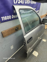 1999-2006 Chevrolet Silverado / GMC Sierra 1500 2500 3500 HD Front Passenger Side Door RH