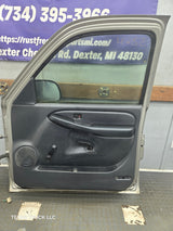 1999-2006 Chevrolet Silverado / GMC Sierra 1500 2500 3500 HD Front Passenger Side Door RH