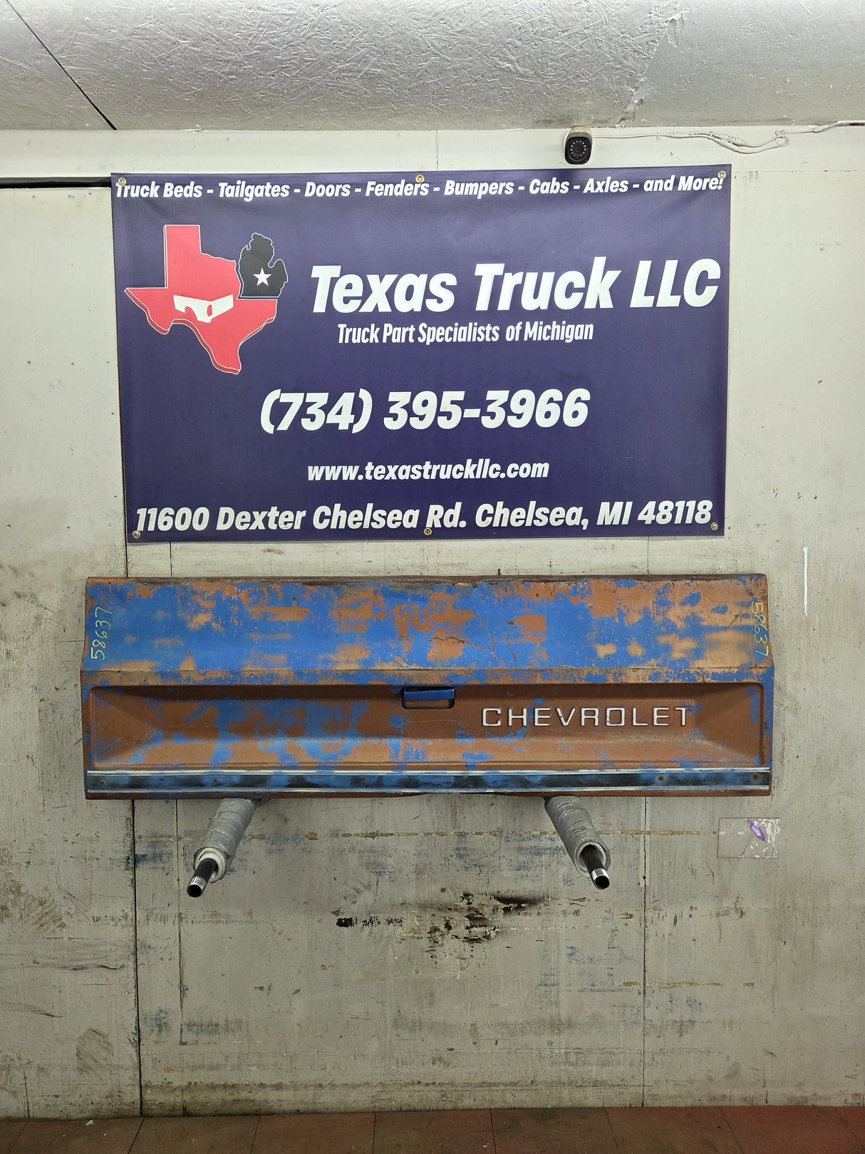 1973-1987 Chevrolet / GMC Square Body Tailgate C10 C15 C20 C25 C35 K10 K15 K20 K25 K35