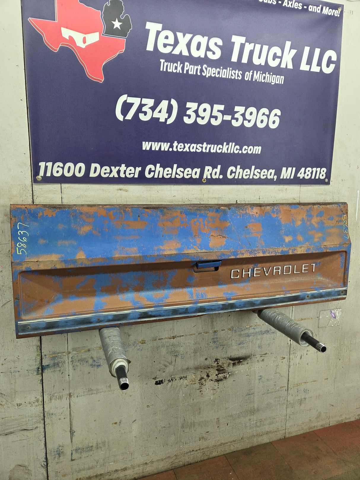 1973-1987 Chevrolet / GMC Square Body Tailgate C10 C15 C20 C25 C35 K10 K15 K20 K25 K35