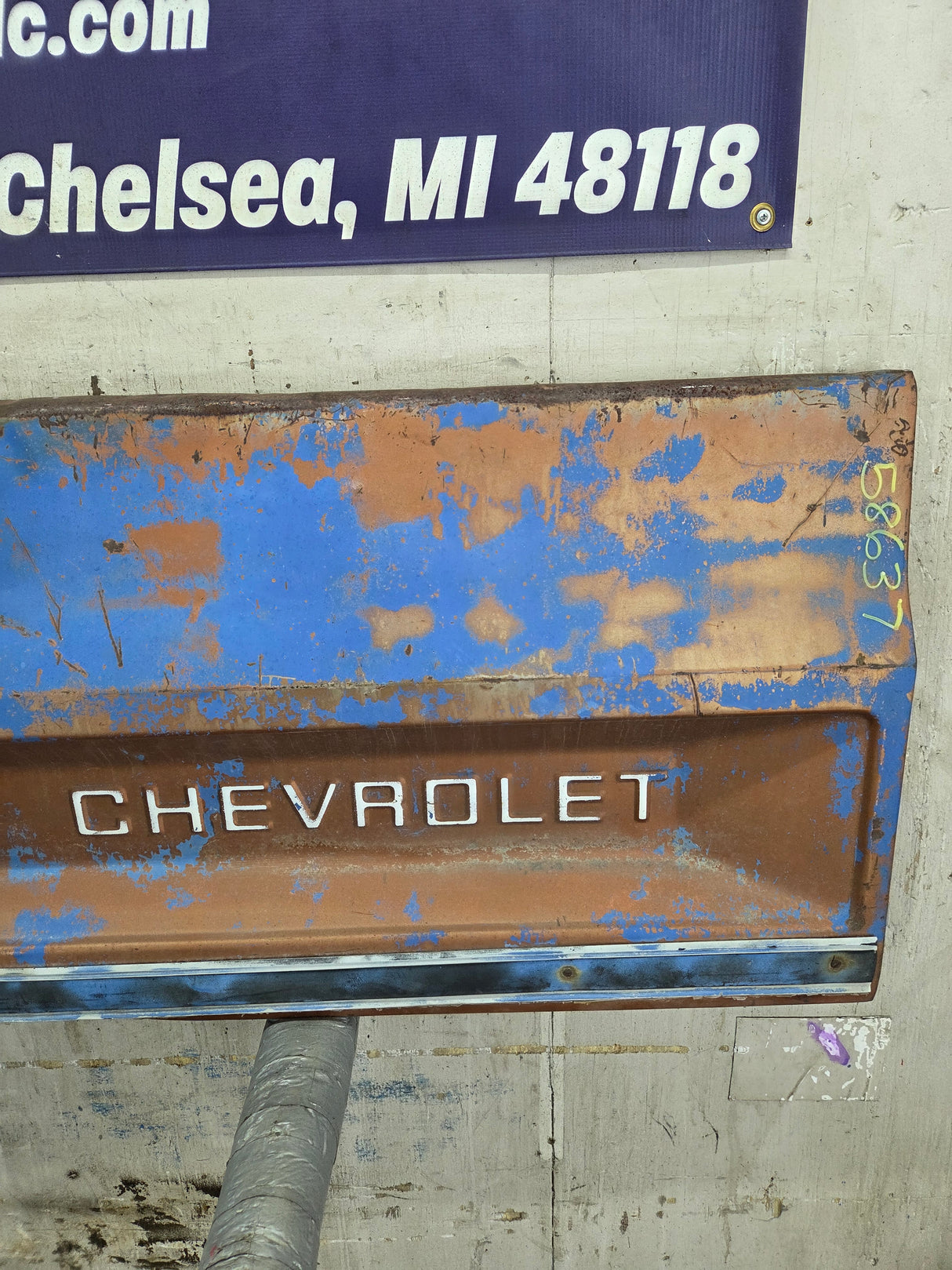 1973-1987 Chevrolet / GMC Square Body Tailgate C10 C15 C20 C25 C35 K10 K15 K20 K25 K35