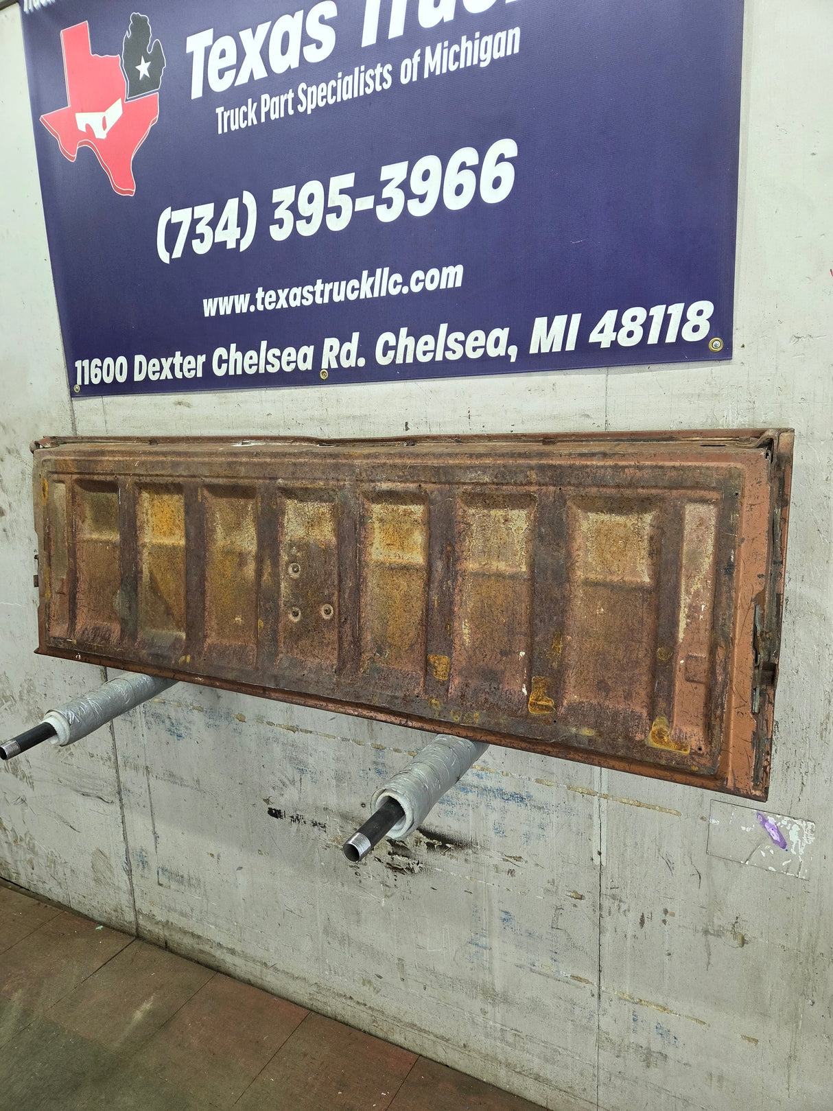 1973-1987 Chevrolet / GMC Square Body Tailgate C10 C15 C20 C25 C35 K10 K15 K20 K25 K35