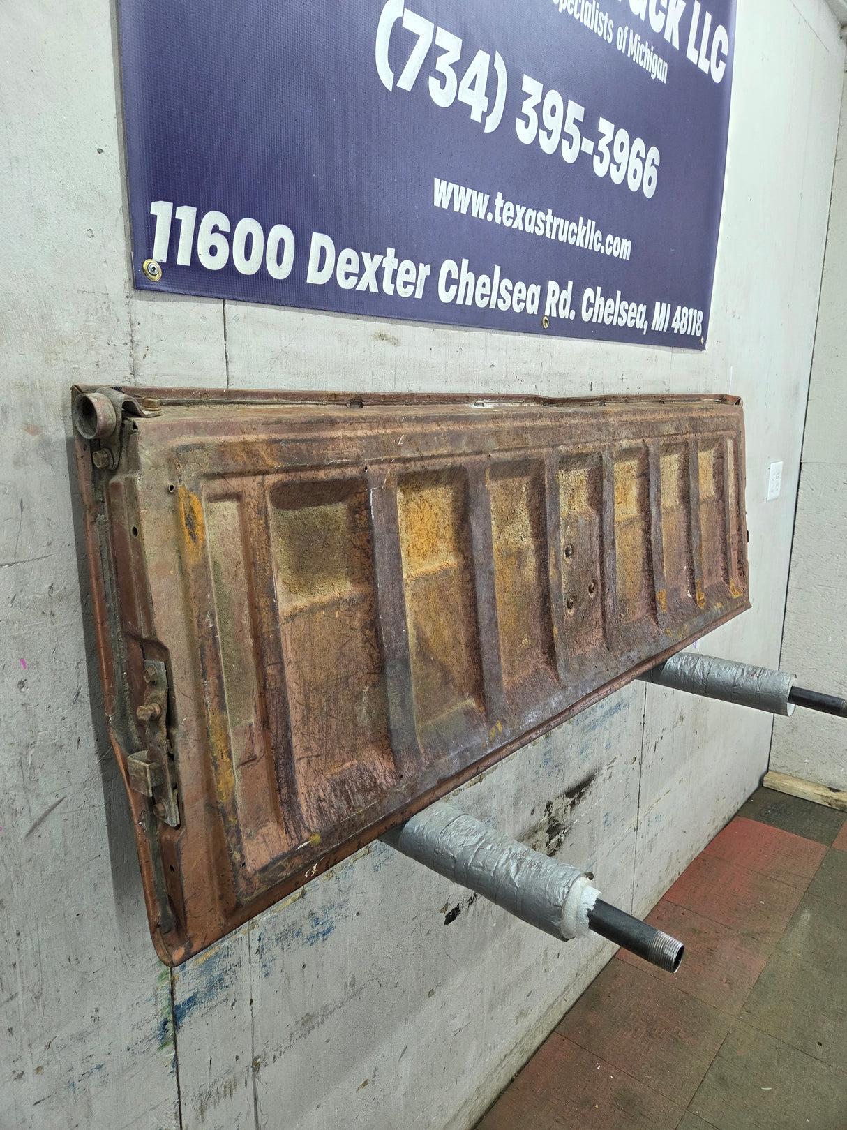 1973-1987 Chevrolet / GMC Square Body Tailgate C10 C15 C20 C25 C35 K10 K15 K20 K25 K35