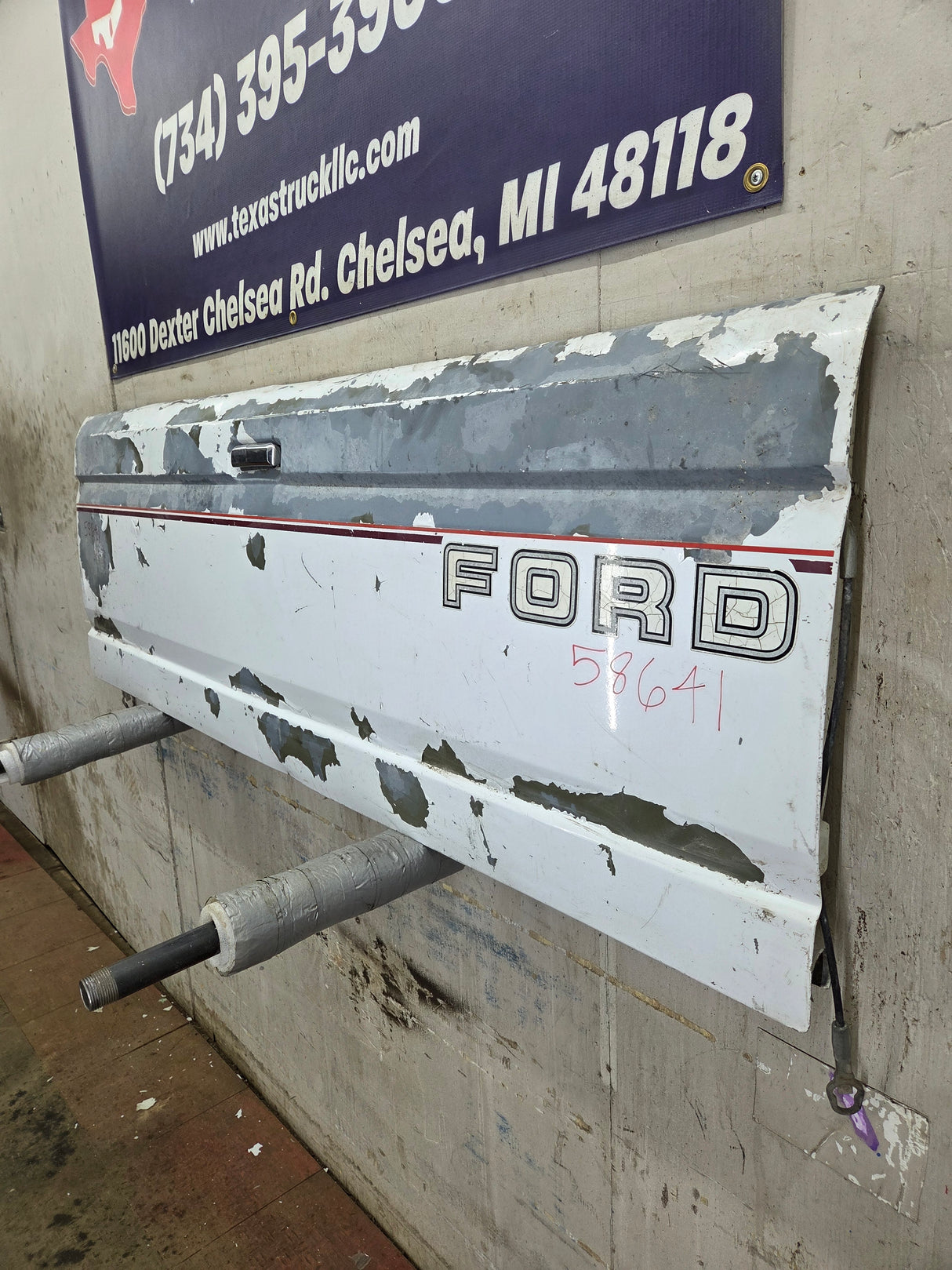 1980-1997 Bullnose / Bricknose / OBS Ford F100 F150 F250 F350 Tailgate