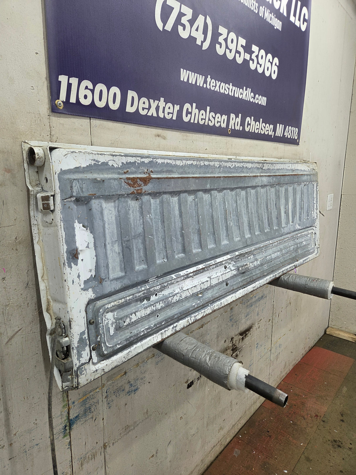 1980-1997 Bullnose / Bricknose / OBS Ford F100 F150 F250 F350 Tailgate