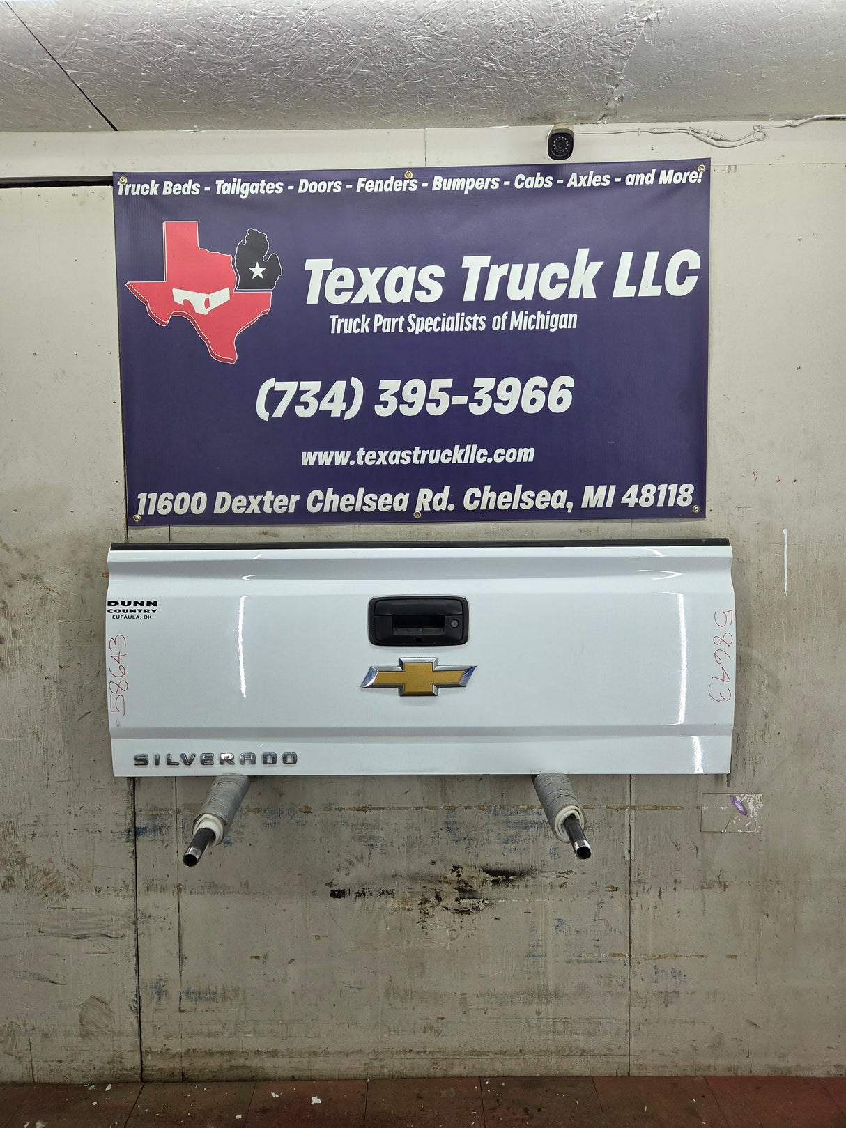 2014-2019 Chevrolet Silverado / GMC Sierra 1500 2500 3500 HD Tailgate