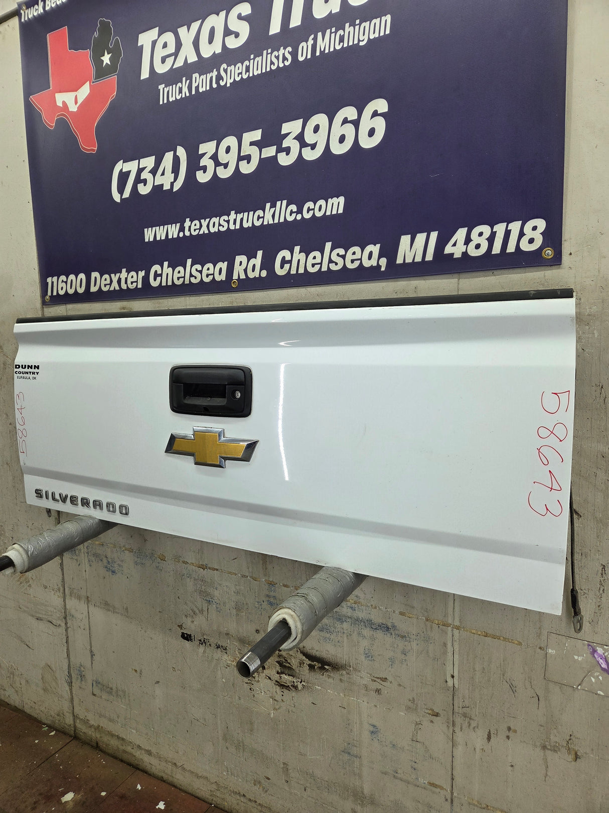 2014-2019 Chevrolet Silverado / GMC Sierra 1500 2500 3500 HD Tailgate