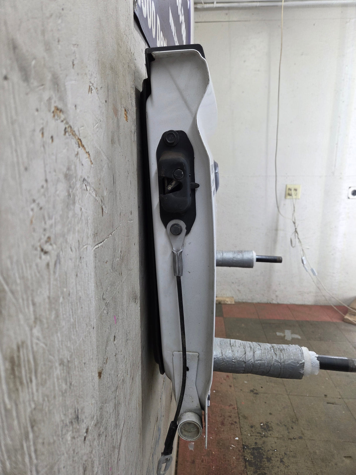 2014-2019 Chevrolet Silverado / GMC Sierra 1500 2500 3500 HD Tailgate