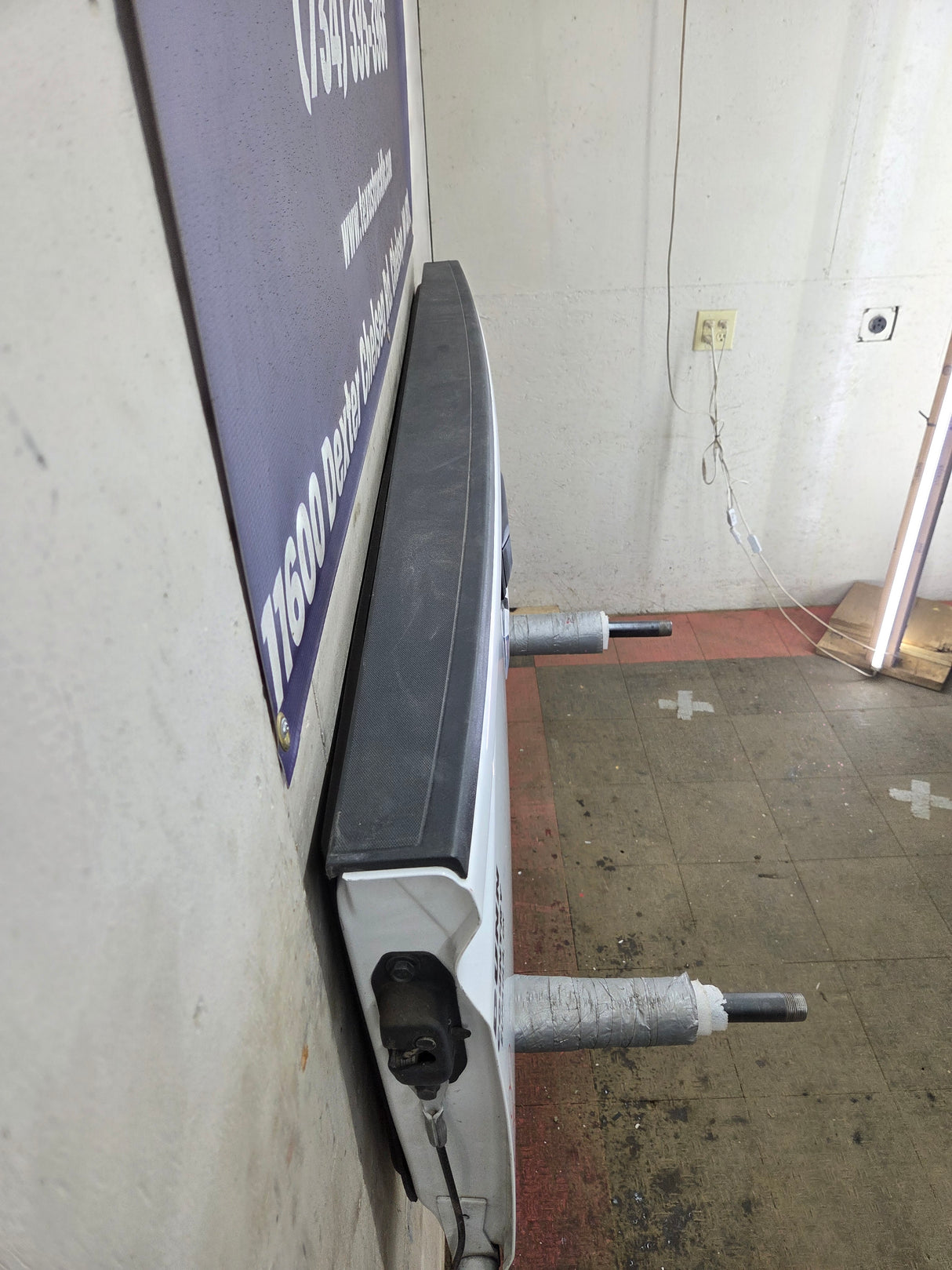 2014-2019 Chevrolet Silverado / GMC Sierra 1500 2500 3500 HD Tailgate