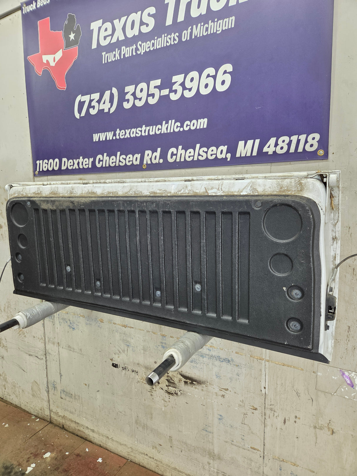 2014-2019 Chevrolet Silverado / GMC Sierra 1500 2500 3500 HD Tailgate