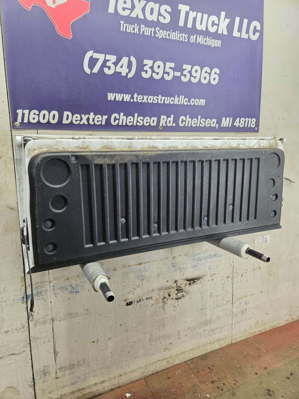 2014-2019 Chevrolet Silverado / GMC Sierra 1500 2500 3500 HD Tailgate