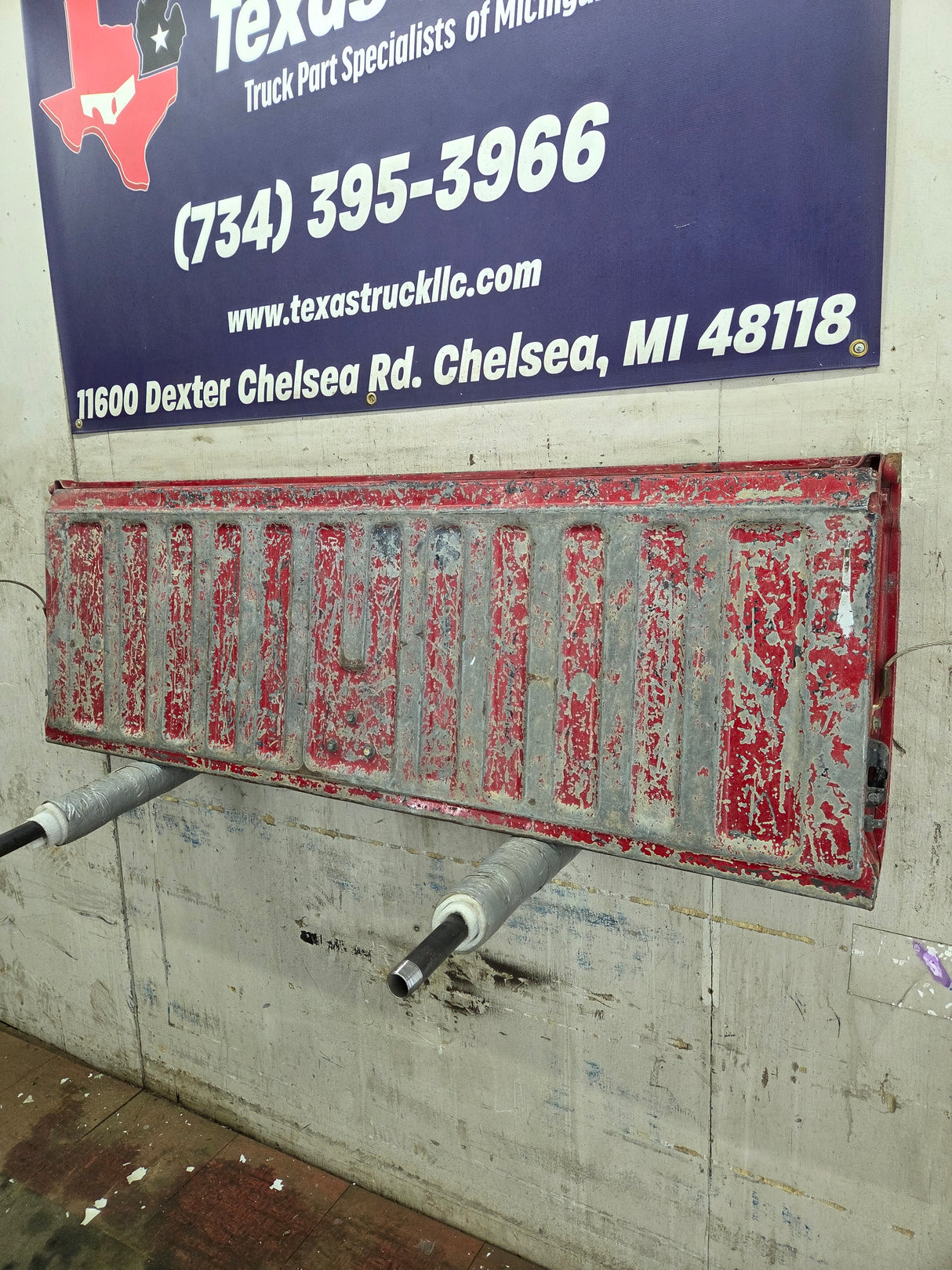 1999-2007 Chevrolet Silverado / GMC Sierra 1500 2500 3500 HD Tailgate